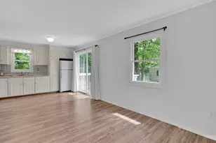71 Leonard St, Northampton, MA 01053 - Photo 10