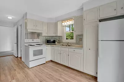 71 Leonard St, Northampton, MA 01053 - Photo 12