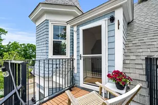 25 Barton St, Newburyport, MA 01950 - Photo 14
