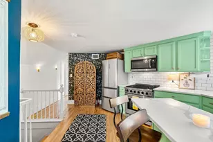 25 Barton St, Newburyport, MA 01950 - Photo 4