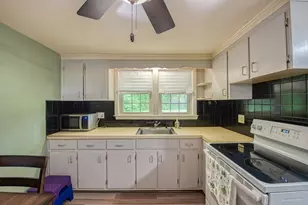 100 Mary Ln, Bridgewater, MA 02324 - Photo 8