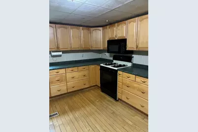 8 Benjamin Rd, Shirley, MA 01464 - Photo 4