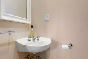 79 Bolton St, Boston, MA 02127 - Photo 10