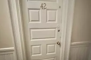 261 Beacon St, Boston, MA 02116 - Photo 8