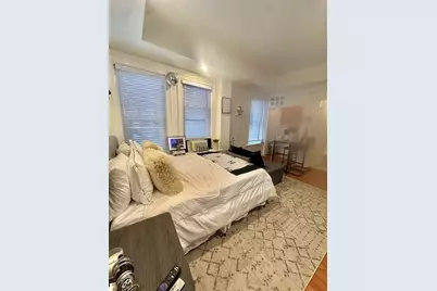 261 Beacon St #42, Boston, MA 02116 - Photo 2