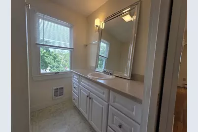 14 Hawkes St #2, Marblehead, MA 01945 - Photo 6