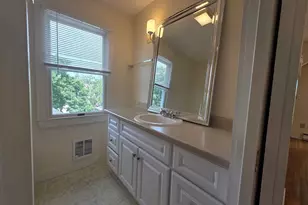 14 Hawkes St, Marblehead, MA 01945 - Photo 6