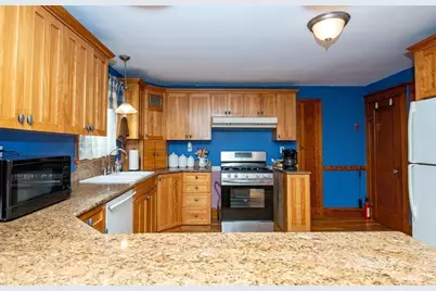8 Highland Street, Peabody, MA 01960 - Photo 8