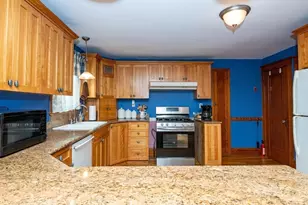8 Highland St, Peabody, MA 01960 - Photo 8