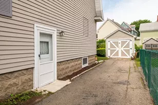8 Highland St, Peabody, MA 01960 - Photo 32