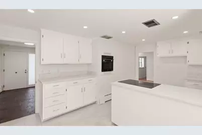 389 Porter St, Melrose, MA 02176 - Photo 22