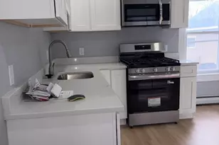 27 Burtt St, Lowell, MA 01851 - Photo 16