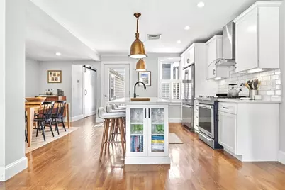 77 Green St #2, Boston, MA 02129 - Photo 6