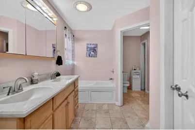 16A Burghardt St, Worcester, MA 01604 - Photo 22