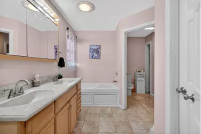 16A Burghardt St, Worcester, MA 01604 - Photo 22