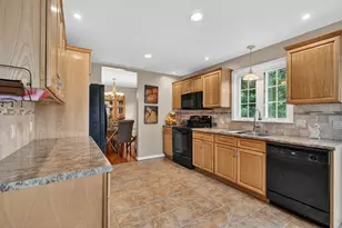 16A Burghardt St, Worcester, MA 01604 - Photo 8