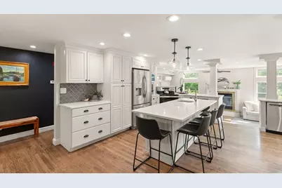 256 Linden St, Hamilton, MA 01982 - Photo 10