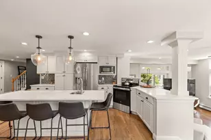 256 Linden St, Hamilton, MA 01982 - Photo 8