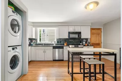 28 I St #1, Boston, MA 02127 - Photo 1