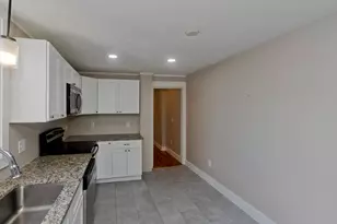 13 Hampden St, Westfield, MA 01085 - Photo 18