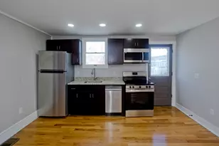 13 Hampden St, Westfield, MA 01085 - Photo 2