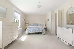 102 Oakdale Rd, Newton, MA 02461 - Photo 10