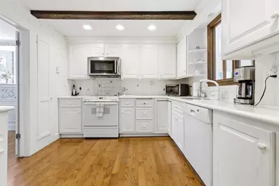 102 Oakdale Road, Newton, MA 02461 - Photo 4