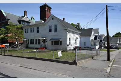 89 Mammoth Rd, Lowell, MA 01854 - Photo 6