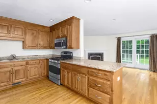 49 Beaver St, Franklin, MA 02038 - Photo 8