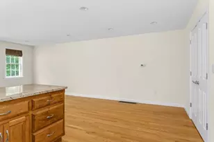 49 Beaver St, Franklin, MA 02038 - Photo 10