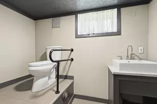 283 Chapman St, Greenfield, MA 01301 - Photo 22