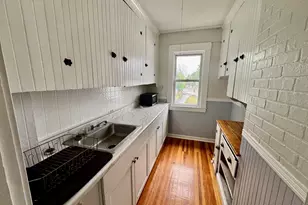 36 Plymouth St, Lowell, MA 01854 - Photo 6