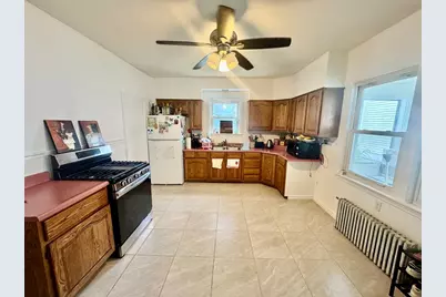225 White St, Lowell, MA 01854 - Photo 2