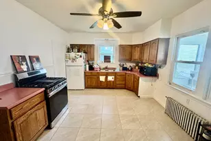 225 White St, Lowell, MA 01854 - Photo 2