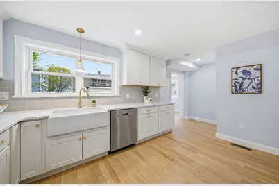 30 Arnold St #2, Quincy, MA 02169 - Photo 8