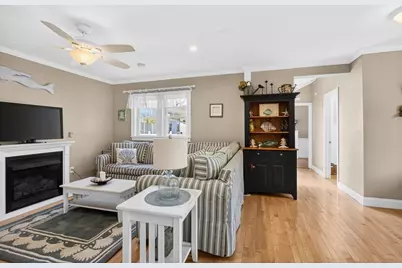 7 Sycamore St, Wareham, MA 02558 - Photo 6