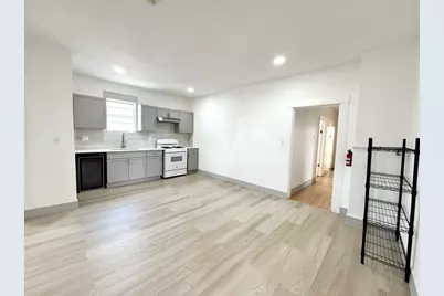 56 Pinckney St #2, Somerville, MA 02145 - Photo 4