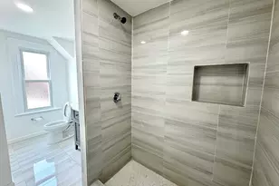 56 Pinckney St, Somerville, MA 02145 - Photo 8