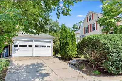 29 Devereaux St, Arlington, MA 02476 - Photo 32