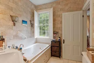 19 N Main St, Petersham, MA 01366 - Photo 32