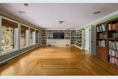 50 SW Main St, Douglas, MA 01516 - Photo 10