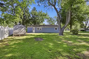 43 Sunridge Dr, Springfield, MA 01118 - Photo 34