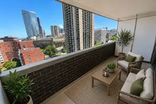 9 Hawthorne Pl, Boston, MA 02114 - Photo 4