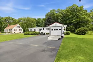8 Donahue Ln, Grafton, MA 01536 - Photo 2