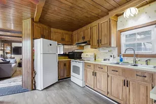 8 Donahue Ln, Grafton, MA 01536 - Photo 8