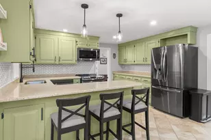 115 Maple St, Wenham, MA 01984 - Photo 4
