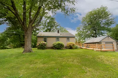 17 Shirley Rd, Shrewsbury, MA 01545 - Photo 2