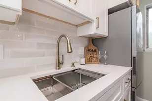 1175 Dickinson, Springfield, MA 01108 - Photo 8