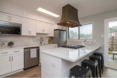 1175 Dickinson #1175, Springfield, MA 01108 - Photo 6