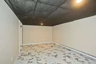 276 Spikenard Cir, Springfield, MA 01129 - Photo 30